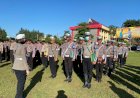 Unik,-Serentak-Anggota-Polda-NTT-Kenakan-Tas-Motif-Tradisional-Produk-UMKM