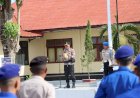 Kapolres-Sumba-Timur-Pimpin-Apel-Gelar-Pasukan-Operasi-Ketupat-Turangga-2026
