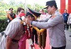 Haru-dan-Penuh-Penghormatan,-Kapolda-NTT-Pimpin-Tradisi-Pedang-Pora-Pelepasan-Brigjen-Pol-Baskoro-Tri-Prabowo