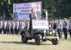 Kapolres-Sumba-Timur-Pimpin-Upacara-Hari-Bhayangkara-ke-80,-Bacakan-Amanat-Presiden-RI