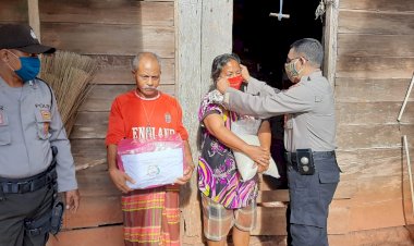 Serentak,-Ribuan-Masker-Kain-Gratis-Hasil-Produksi-Bhayangkari-Sumba-Timur-di-Sebar-ke-Masyarakat