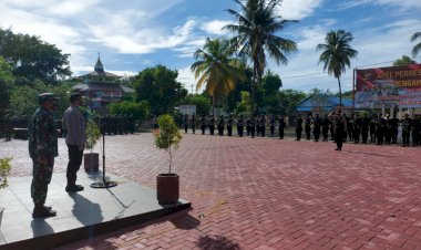 Pimpin-Apel-Gabungan-TNI-Polri,-Kapolres-Sumba-Timur-:-Jaga-Sinergitas-TNI-Polri