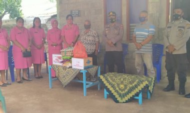 Sambut-Hari-Bhayangkara-ke-75,-Polres-Sumba-Timur-Gelar-Baksos-Serentak