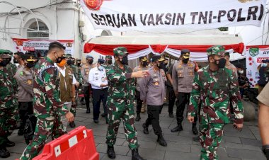 Gelar-Vaksinasi-Massal-di-Kota-Tua,-TNI-Polri-Targetkan-2.000-Orang-per-Hari