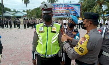 Tandai-Dimulai-Operasi-Patuh-Ranakah-2021,-Polres-Sumba-Timur-Laksanakan-Apel-Gelar-Pasukan