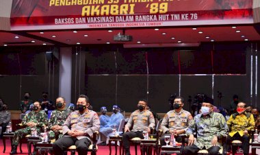 Kapolri-Tekankan-TNI-Polri-Terus-Bersinergi-Wujudkan-Target-Vaksinasi-Presiden-Jokowi