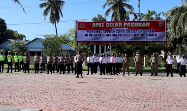 SEKDA-Sumba-Timur,-DOMU-WARANDOI,-S.H.-M.Si.-Pimpin-Apel-Gelar-Pasukan-di-Mako-Polres-Sumba-Timur