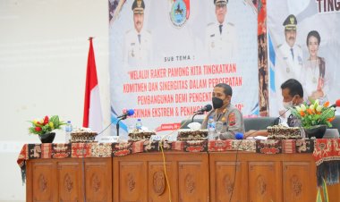 Kapolres-Sumba-Timur-Bawakan-Materi-Mengenai-Tugas-Pokok-dan-Fungsi-Polri-Dalam-Rapat-Kerja-Pamong-Praja-Dan-Forum-Perangkat-Daerah-Tingkat-Kabupaten-Sumba-Timur