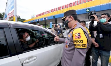 Tinjau-Kalikangkung,-Kapolri-Imbau-Pemudik-Tak-Paksakan-Berkendara-dalam-Kondisi-Lelah-Demi-Keselamatan