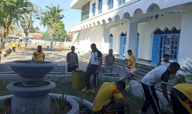 Polres-Sumba-Timur-Laksanakan-Baksos-ke-4-Rumah-Ibadah