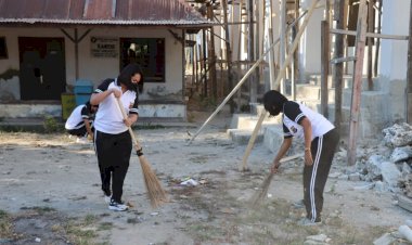 Polwan-Sumba-Timur-Datangi-Dua-Tempat-Ibadah