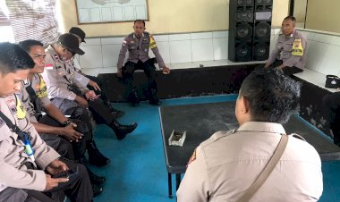 Pimpin-Anev-Binmas,-Ini-Persan-Aipda-Niron-Kepada-Bhabinkamtibmas-Polsekta-Waingapu