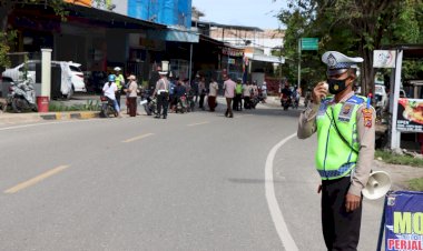 Hari-Ke-3-Ops-Keselamatan,-Sat.-Lantas-Polres-Sumba-Timur-Lakukan-Imbauan