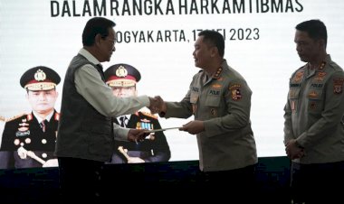 Kabaharkam-Polri-Sebut-Polisi-RW-Praktik-Kedekatan-Aparat-dan-Masyarakat-di-Akar-Rumput