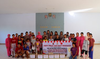 Jelang-Hut-Polwan-Ke-75,-Srikandi-Polres-Sumba-Timur-Berbagi-Kasih