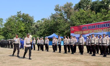 Berlangsung-Selama-222-Hari,-Operasi-Mantap-Brata-Turangga-2023-2024-Di-Awali-Dengan-Apel-Gelar-Pasukan-Di-Mapolres-Sumba-Timur.