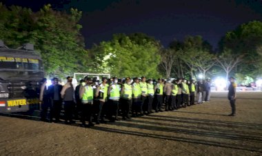 Personil-Polres-Sumba-Timur-Lakukan-PAM-Acara-Cahaya-Baru-Dari-Timur-Di-Lapangan-Pahlawan.