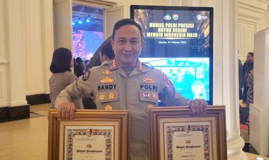 Bidhumas-Polda-NTT-Raih-Penghargaan-Bergengsi-di-Hari-Jadi-Ke-72-Humas-Polri.