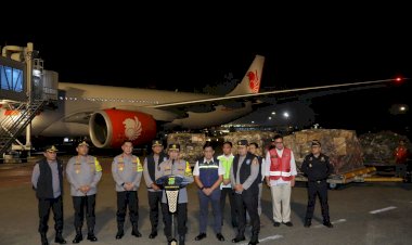 Pesawat-Ketiga-Berisikan-Bantuan-Kemanusiaan-Bagi-Warga-Palestina-Diberangkatkan.