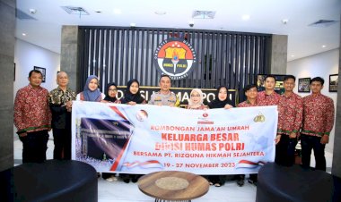 Kadivhumas-Polri-Berangkatkan-15-Orang-Ibadah-Umroh-Dalam-Rangka-Hari-Jadi-ke-72-Humas-Polri.