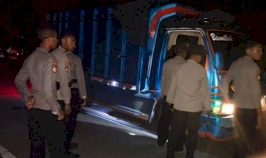 Gunung-Lewotobi-Naik-Status-Awas:-Personel-gabungan-Polda-NTT-Lakukan-Patroli-dan-Evakuasi-Dini