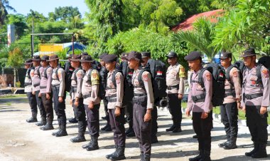 Siap-Amankan-Pemilu-Serentak-2024,-Polres-Sumba-Timur-Gelar-Apel-Pergeseran-Pasukan.