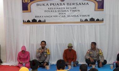 Polres-Sumba-Timur--Bagi-Takjil-Dan-Buka-Puasa-Bersama.