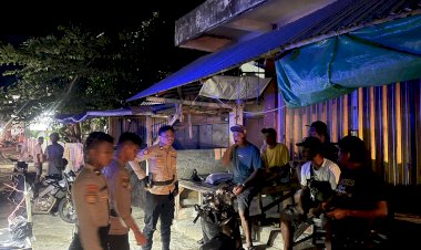Satuan-Samapta-Polres-Sumba-Timur-Dekatkan-Diri-Dengan-Masyarakat-Melalui-Patroli-Dialogis.