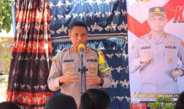 Di-Polsek-Karera,-AKBP-E.-Jacky-Minta-Kerjasama-Polri-Dan-Masyarakat-Jaga-Wilayah-Tetap-Damai.