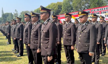 Lantik-1.999-Perwira-Pertama,-Wakapolri:-Jadilah-pemimpin-yang-bertakwa-dan-menjadi-solusi-bagi-masyarakat.