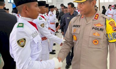 Kapolres-Sumba-Timur-Hadiri-Pengukuhan-Paskibraka-Kabupaten-Sumba-Timur-Tahun-2024.