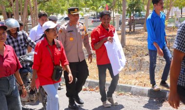 Kapolres-Pimpin-Pengamanan,-Pastikan-Aksi-Damai-Cipayung-Plus-Di-Sumba-Timur-Berjalan-Aman.