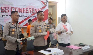 Polres-Sumba-Timur-Lakukan-Konferensi-Pers-:-R-Dan-Y-Curi-Uang-Dan-Emas-Milik-Orang-Tua-Majikan