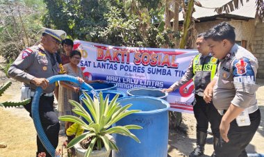 Sambut-HUT-Ke-69,-Lantas-Polres-Sumba-Timur-Lakukan-Giat-Baksos