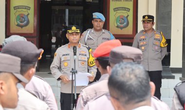 Pengamanan-Kampanye-Akbar-di-Lapangan-Rihi-Eti-Prailiu,-Polres-Sumba-Timur-Kerahkan-202-Personel