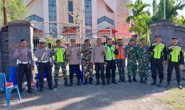 Jamin-Hari-Raya-Natal-Berlangsung-Aman-dan-Damai,-Polres-Sumba-Timur-Berikan-Pengamanan-Penuh