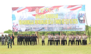 Kapolres-Sumba-Timur-Hadiri-Upacara-Pembukaan-TMMD-Ke-125-di-Desa-Kaliuda