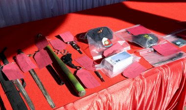 POLDA-RIAU-KONFERENSI-PERS-PENGUNGKAPAN-KASUS-PREMANISME/KEJAHATAN-JALANAN-HASIL-OPERASI-PEKAT-LANCANG-KUNING-2025