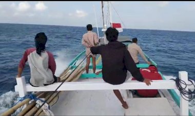 Nelayan-Asal-Lombok-Tenggelam-Saat-Mencari-Cumi-di-Perairan-Pulau-Menggudu,-Pencarian-Masih-Dilakukan