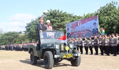 Puncak-Hari-Bhayangkara-ke-79,-Polres-Sumba-Timur-Gelar-Upacara-Khidmat-di-Lapangan-Pahlawan-Waingapu