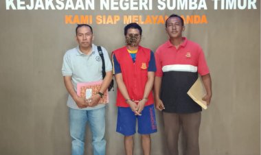 Konflik-Sawah-Berujung-Maut,-Tersangka-EKK-Diserahkan-Polsek-Kahaungu-Eti-ke-JPU