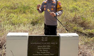 Kapolres-Sumba-Timur-Tinjau-Tapal-Batas-di-Pulau-Terluar-Indonesia