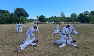 53-Personel-Polres-Sumba-Timur-Jalani-Ujian-Bela-Diri-Polri-Jelang-Kenaikan-Pangkat