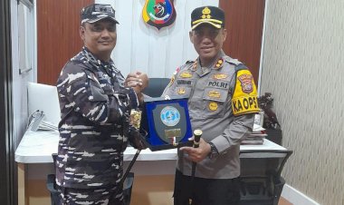Silaturahmi-Danlanal-Pulau-Rote-ke-Polres-Sumba-Timur,-Perkuat-Koordinasi-Antarinstansi