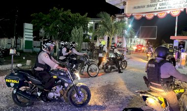 Polisi-Sisir-Kota-Waingapu,-Patroli-Presisi-Cegah-Gangguan-Kamtibmas