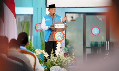 Kapolri-di-Hadapan-Buruh:-Satukan-Tekad-dan-Barisan-untuk-Wujudkan-Indonesia-Emas-2045! 