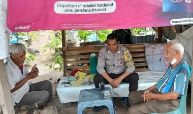 Bhabinkamtibmas-Kambajawa-Sambangi-Tokoh-Masyarakat,-Perkuat-Sinergi-Jaga-Kamtibmas