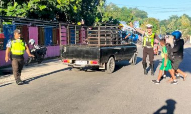 Satlantas-Polres-Sumba-Timur-Laksanakan-Gatur-Pagi,-Wujudkan-Kamseltibcarlantas-di-Waingapu