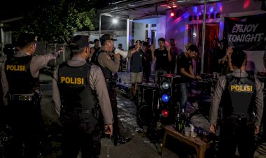 Respon-Aduan-Call-Center-110,-Polisi-Tertibkan-Musik-Keras-di-Kambajawa