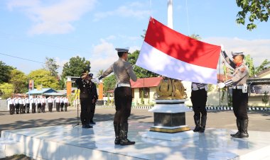 Peringati-Hari-Lahir-Pancasila-2026,-Wakapolres-Sumba-Timur-Ajak-Personel-Jadikan-Pancasila-Kompas-Moral-dalam-Bertugas